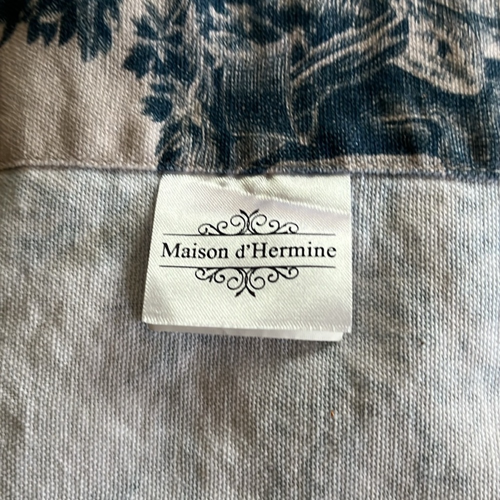 Toile Maison d’ Hermine drapes pair with pillow covers - Picture 7 of 7